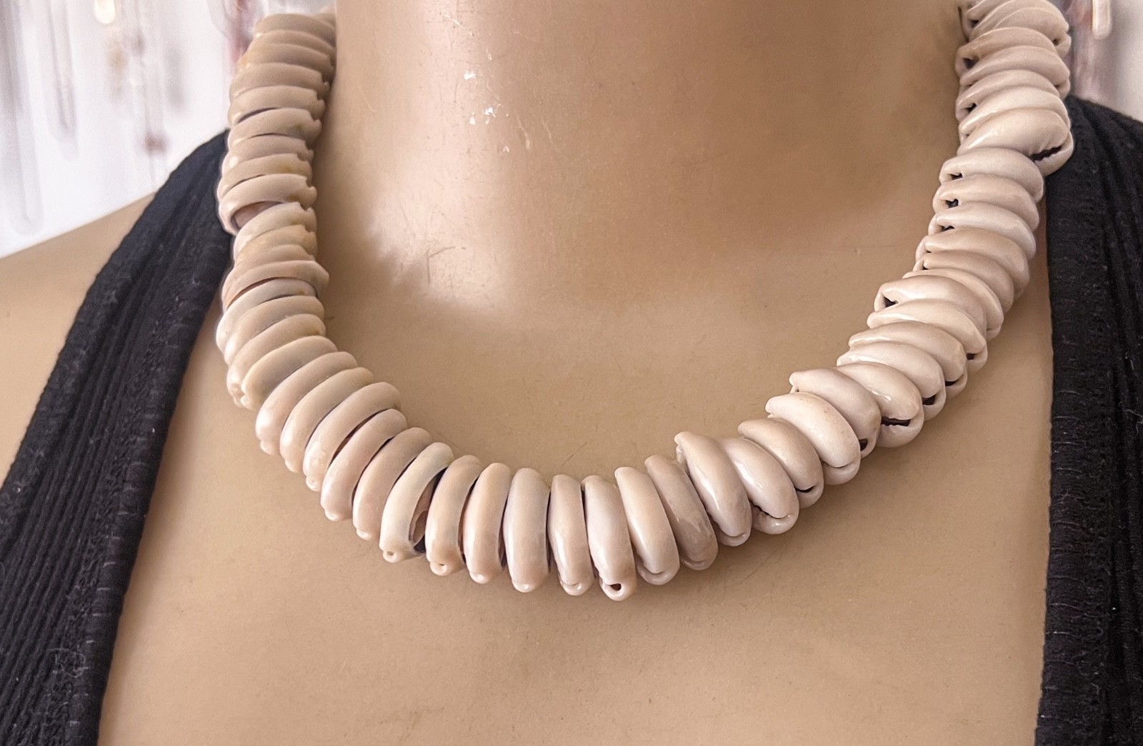 Vintage Shell Necklace 1970s Sliced Cowrie Shell Choker Collar