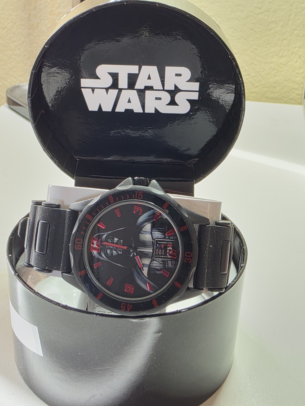 Star Wars Darth Vader Quartz Analog Watch Black Rubber Strap w/ Box
