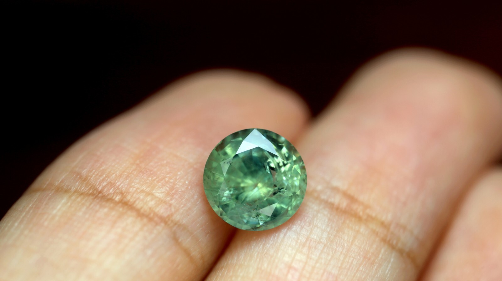 Certified 1.97ct Natural Green Sapphire SI Clarity Madagascar 7.23×7.21mm Round