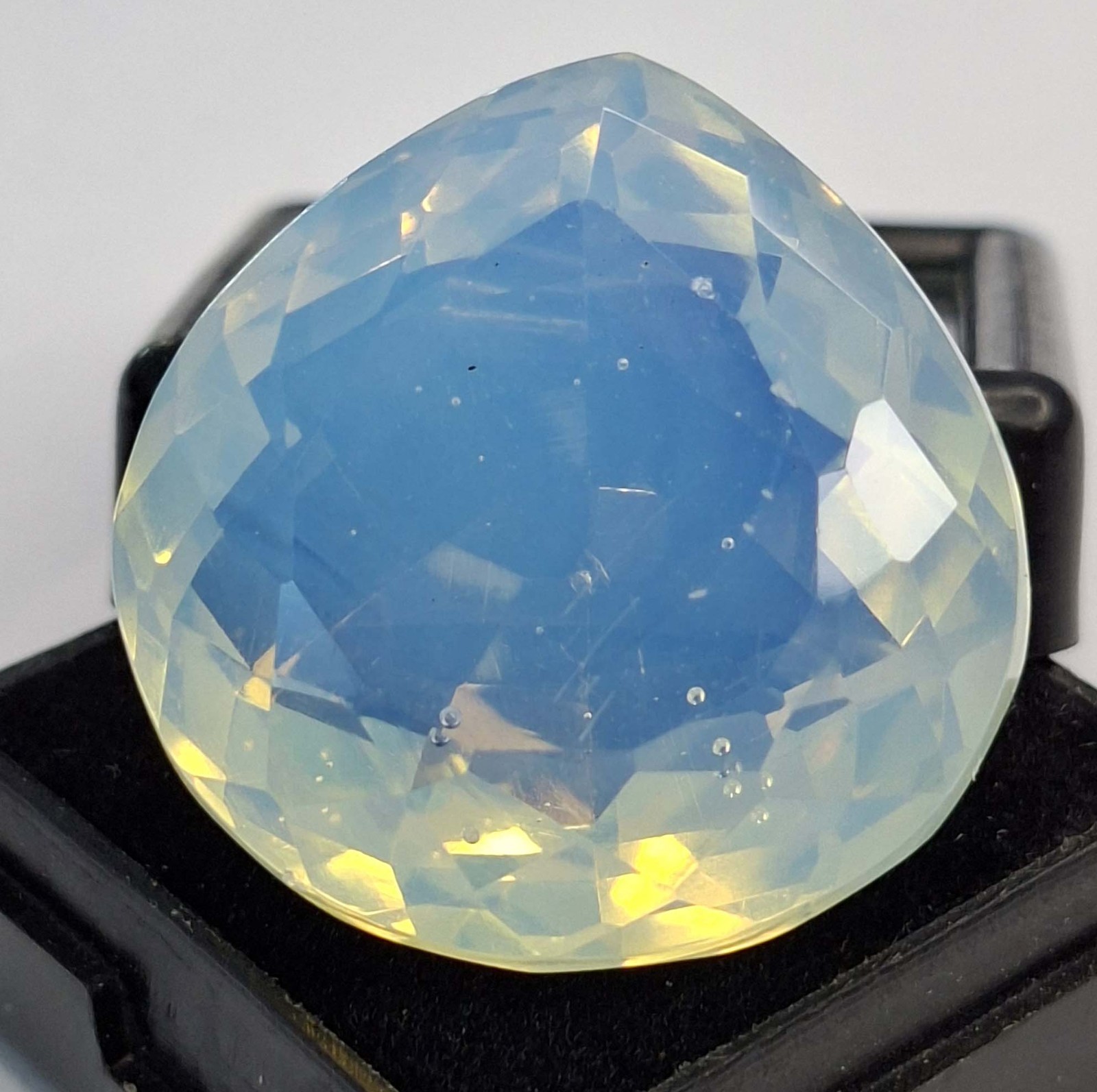 Pear Cut Certified 58-60 Ct Loose Welo Opal White Gemstone Lab Create SB326