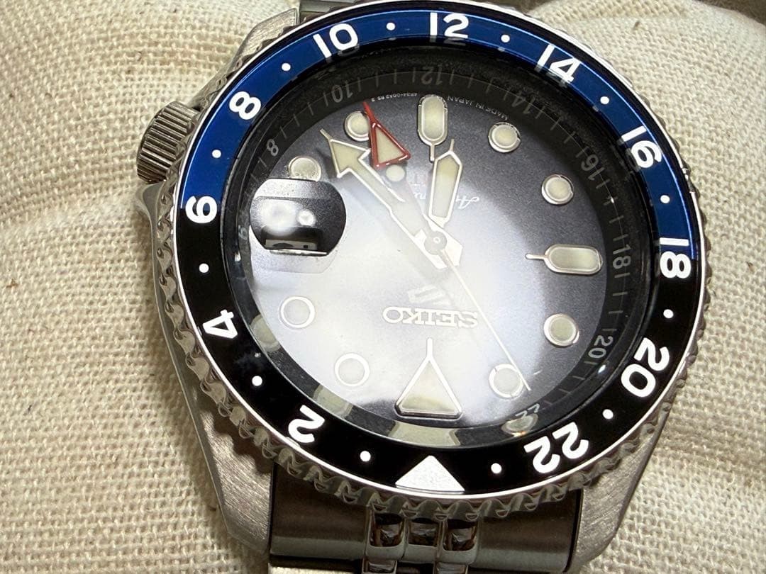 Seiko SKX SBSC003 Blue