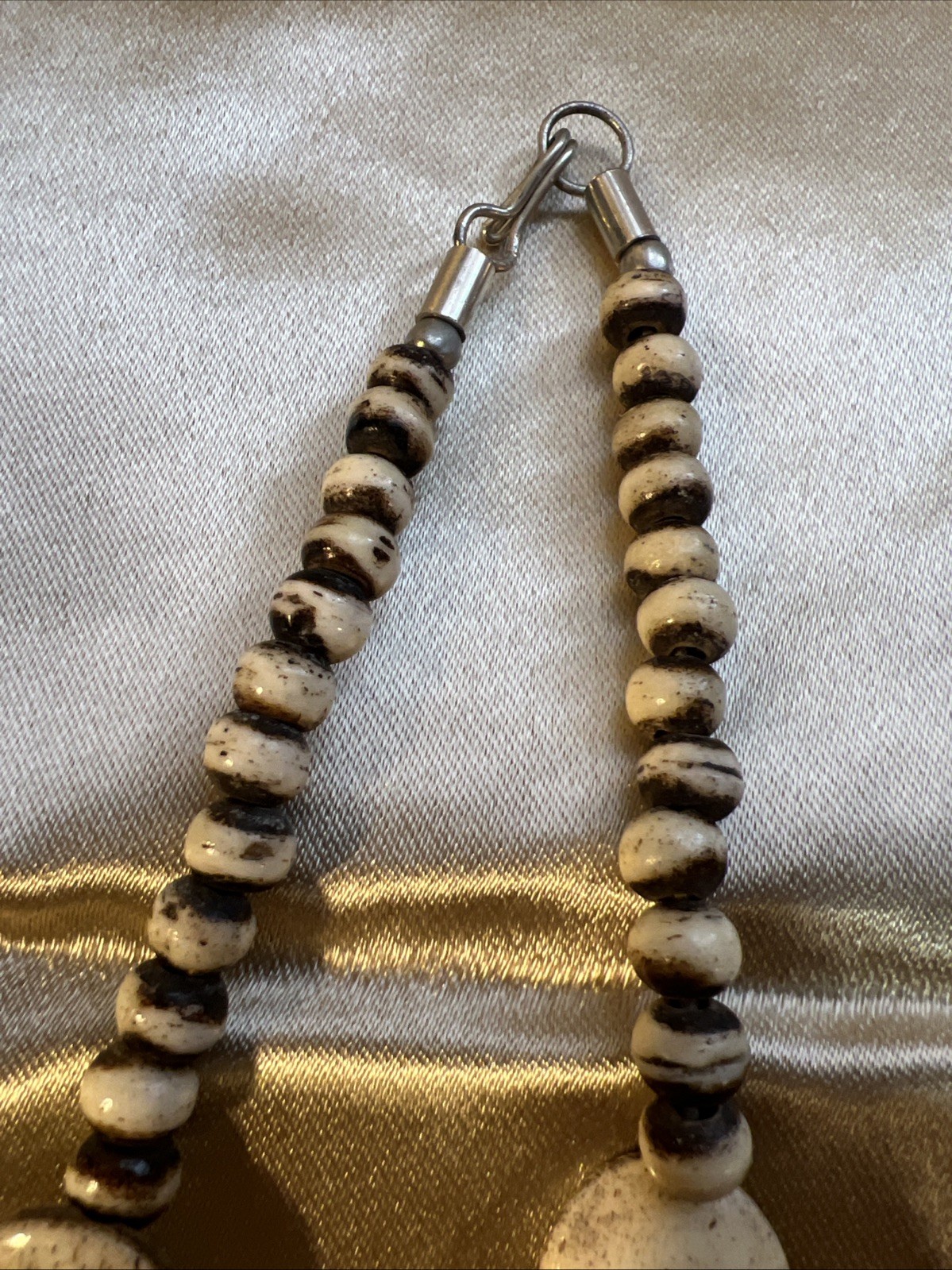 Vintage Hand Carved Cream Beige Stone Disk Beads Beaded Necklace