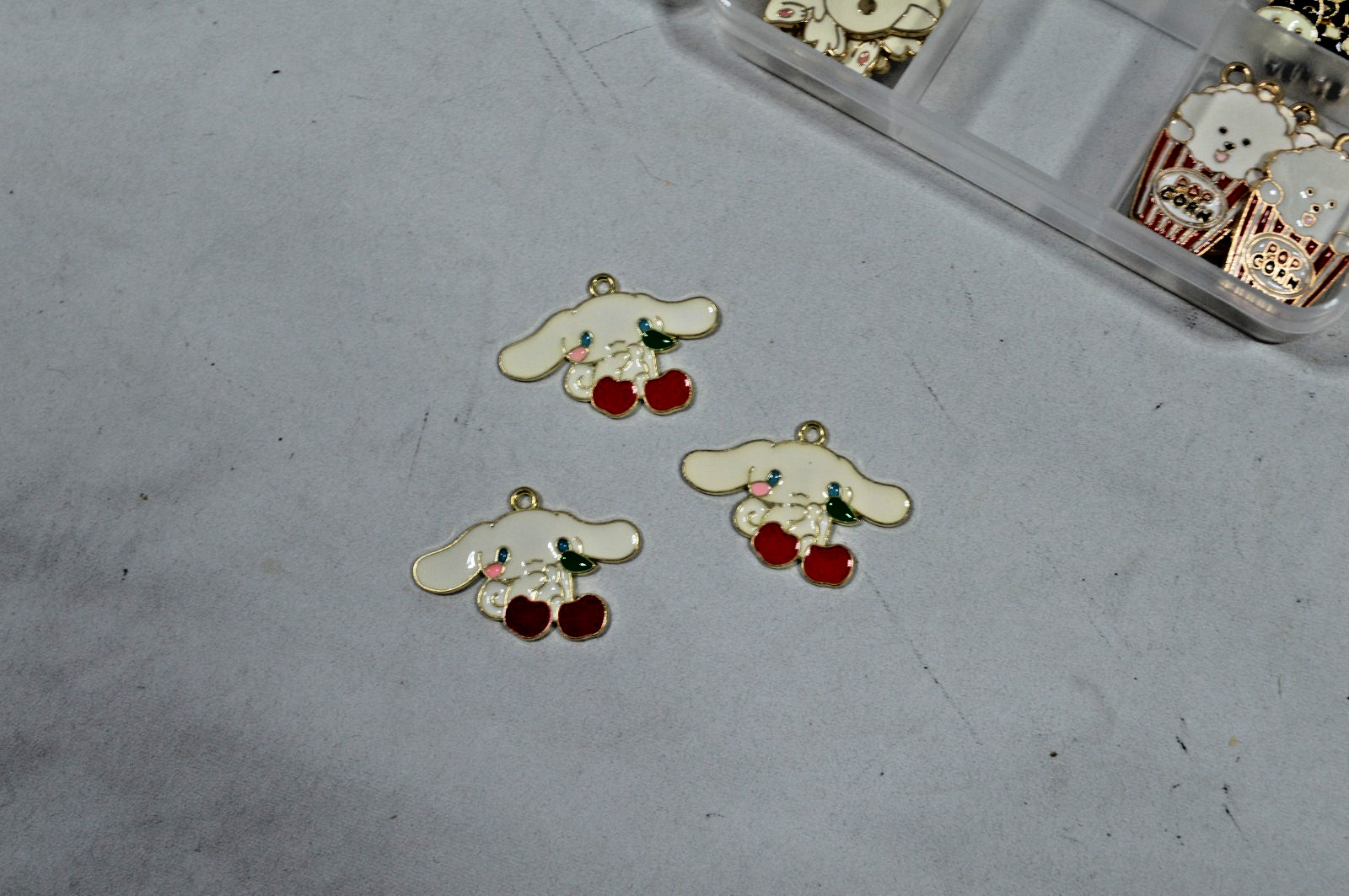 Sanrio Hello Kitty Mixed Braclet/Necklace Charm Lot *FREE SHIPPING*