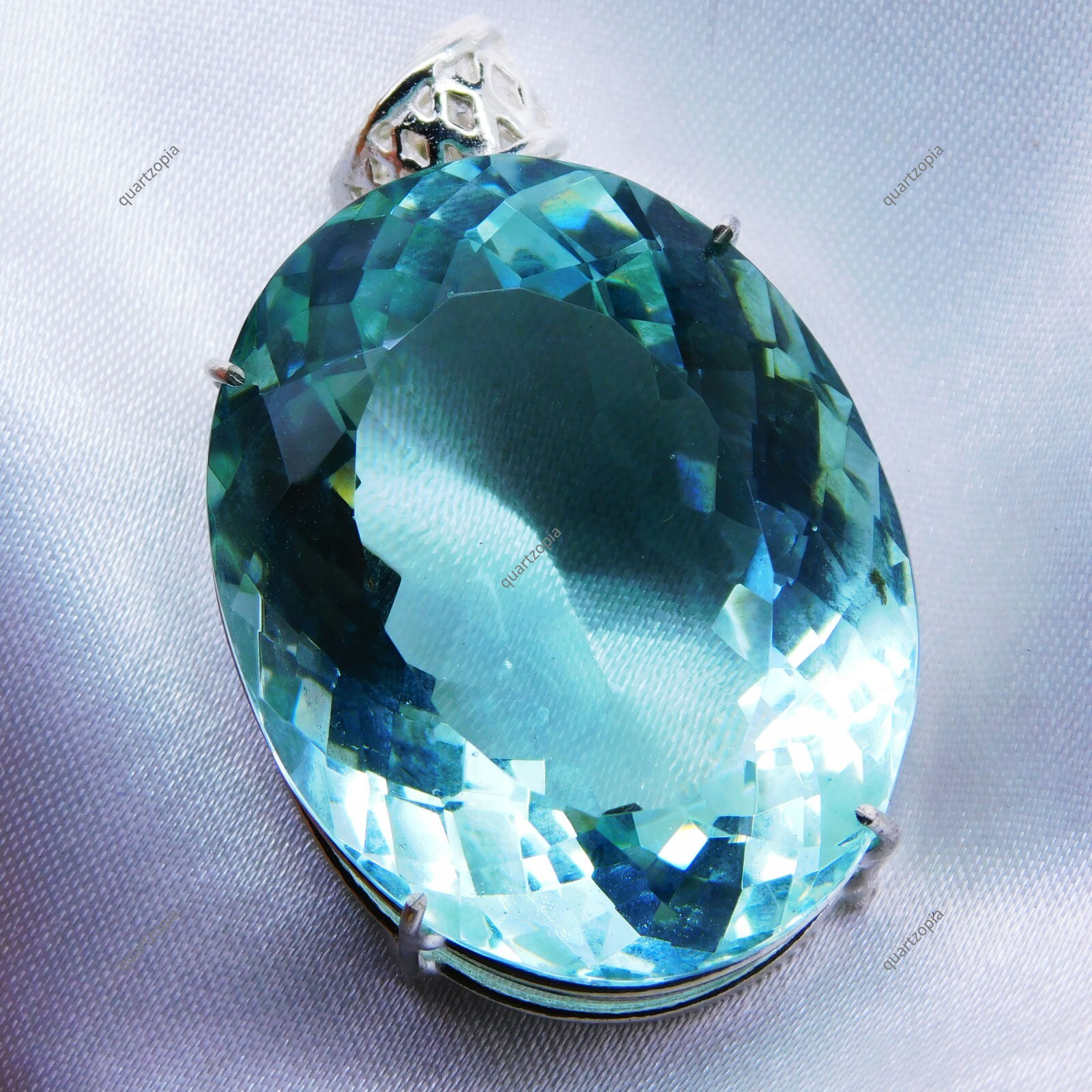 Natural 200+ Ct Certified Blue Aquamarine Pendant Oval Cut Gemstone