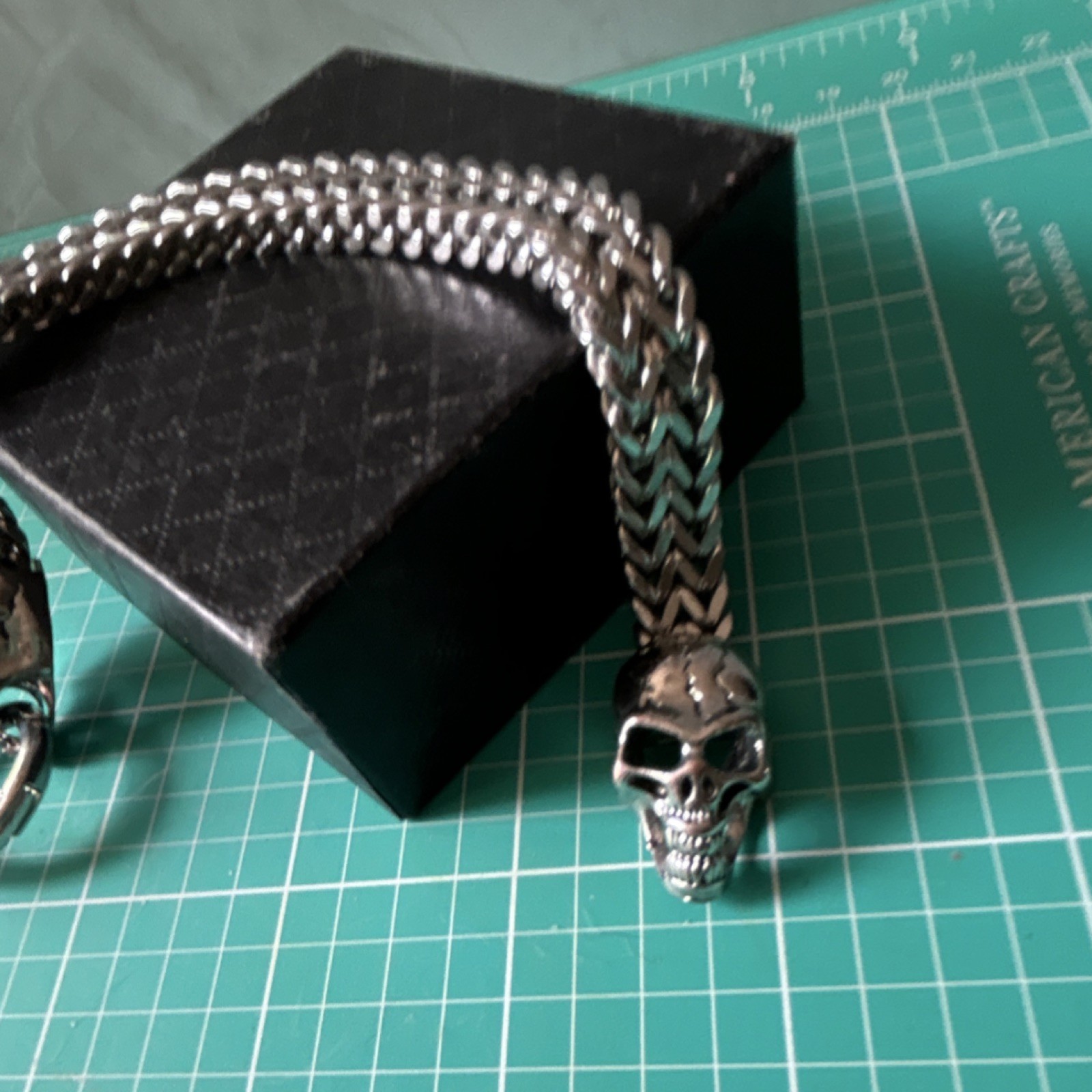 Men’s Silver Tone Cuban Link Skull Chain Bracelet Stainless Steel 9in