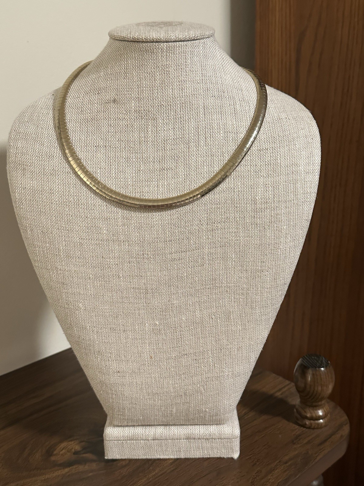 Goldtone OMEGA Necklace 18 Inches Long 1/4 Inch Wide Great Condition Vintage 80s