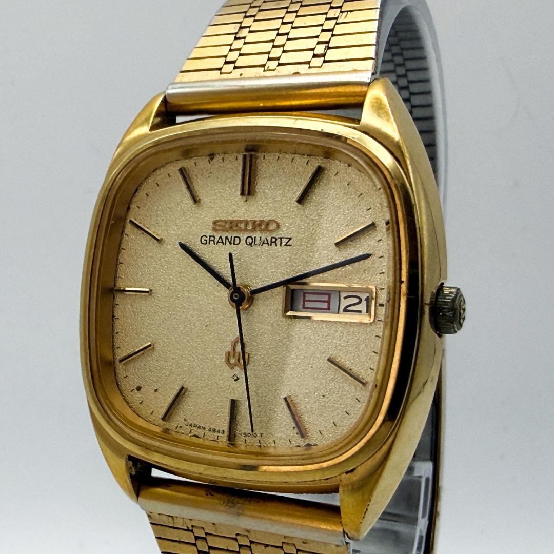 Seiko 4842-5100 Quartz Mens Wristwatch Gold Dial 31.9mm 17.5cm Running Photo