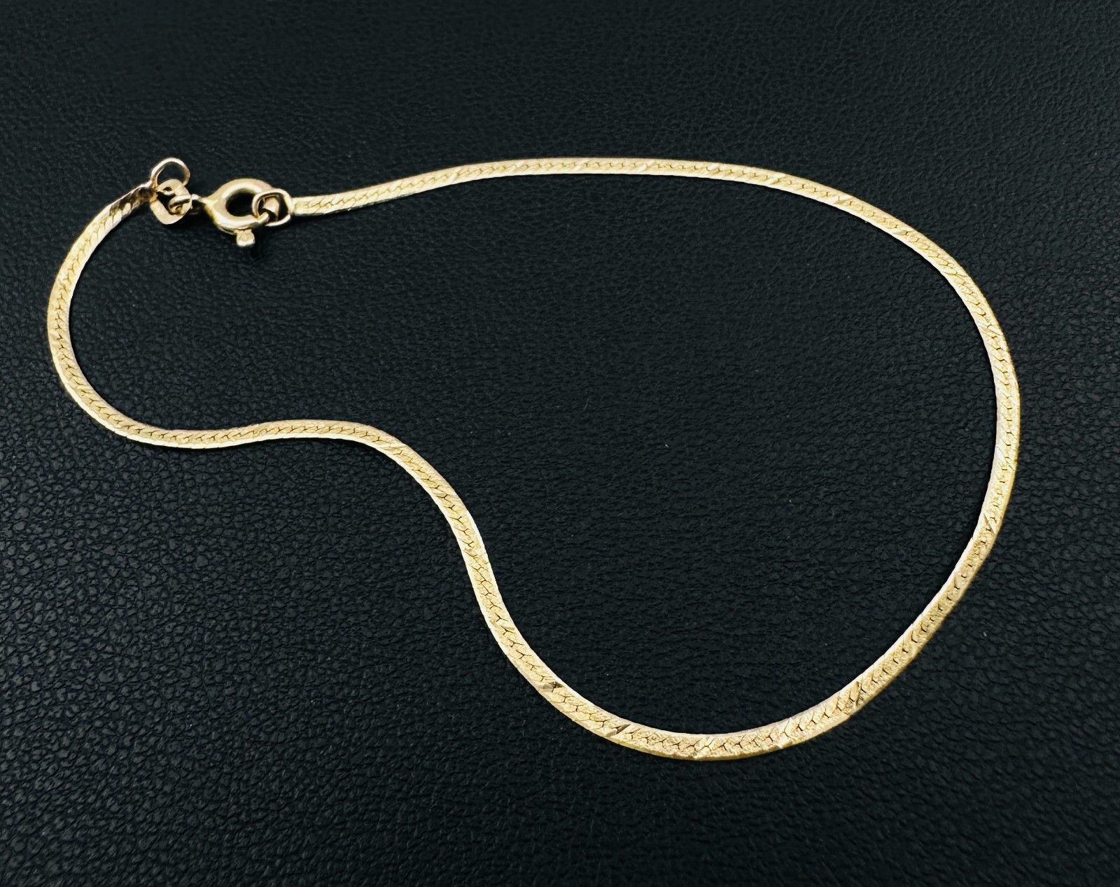 Solid 14K Yellow Gold Thin Herringbone Link Chain Bracelet, 1.3mm, 7 1/8″, .8g