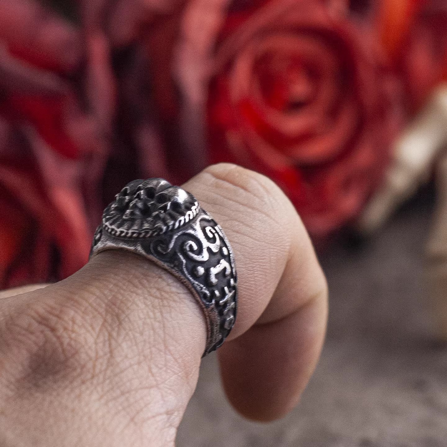 NIGHT WORKS Triple Personality retro dark vintage skeleton ring rock trend