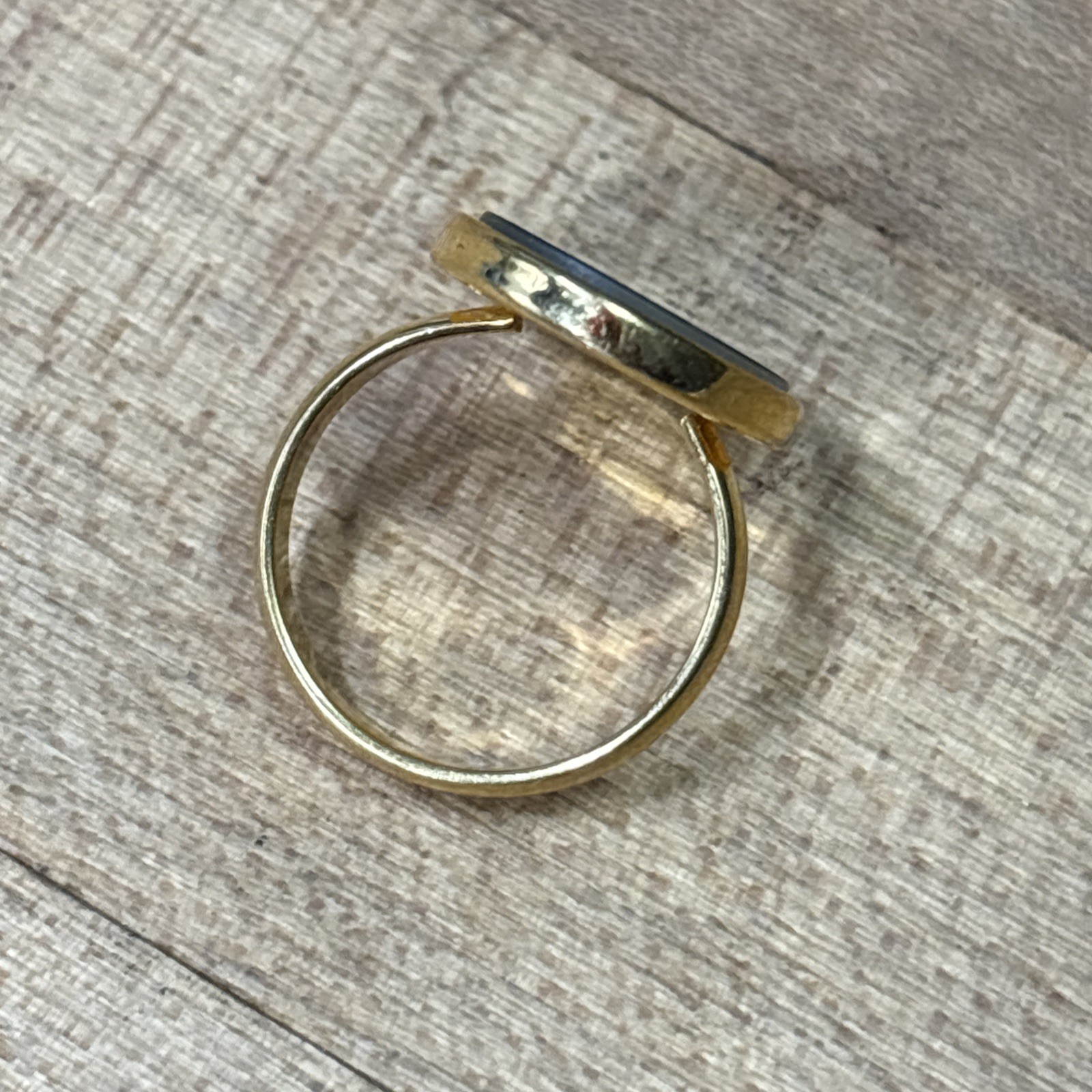 Vintage MCM Gold Tone Pietra Dura Style Abalone Rose Ring Size 5.5