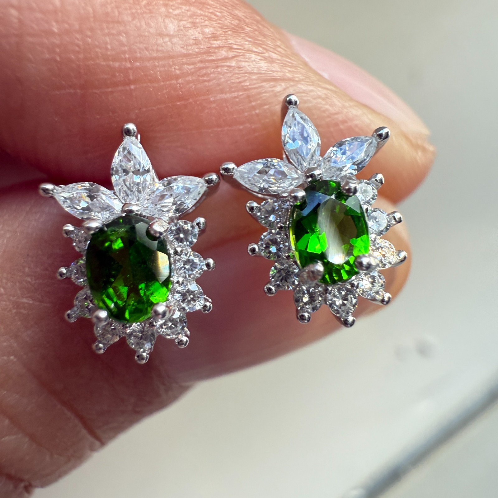 925 Sterling Silver Earrings 4x3mm Natural Diopside Gemstone Zircon Flower Stud