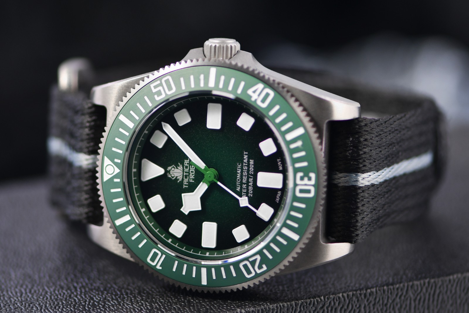 TACTICAL FROG Titanium Ti3 NH35A 200M Diver Automatic Watch BGW9 42mm Nylon