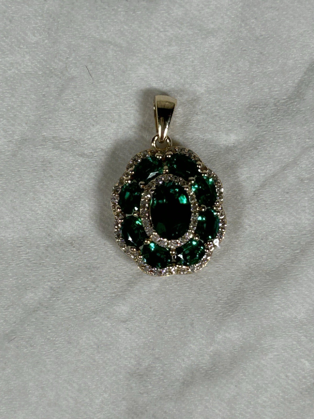 JTV Bangkok Ratnaraj Jewelers (BBJ) Scalloped Design Emerald Simulant Pendant