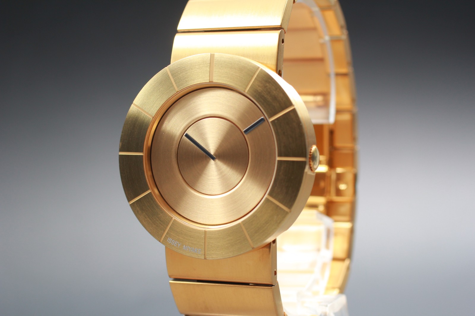 [MINT] ISSEY MIYAKE Tokujin Yoshioka designed GOLD NY0N005 Men’s Watch