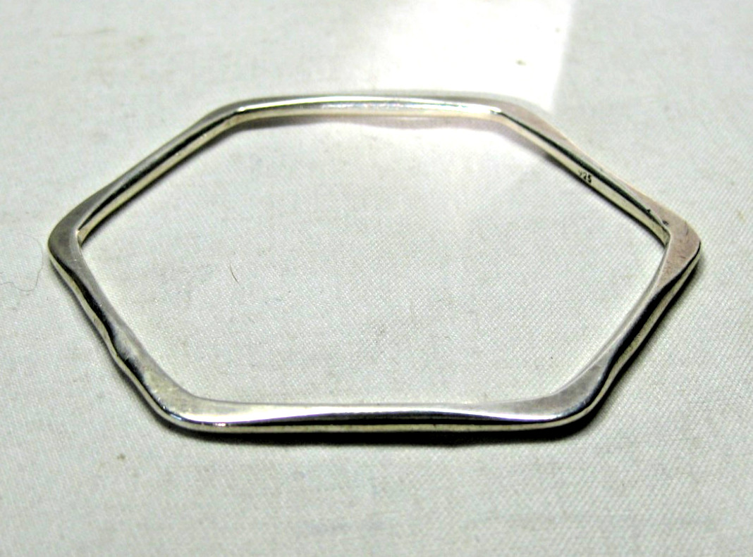Sterling Silver 925 Bracelet Solid Hexagon Bangle 17.9 Grams 2 1/2″ x 2 3/4″ ID