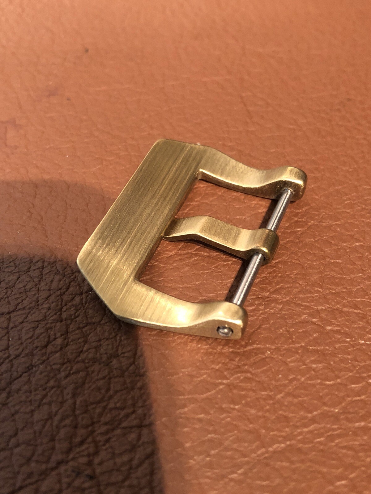 22MM Bronze Pre-V Screw-in Leather Watch Buckle