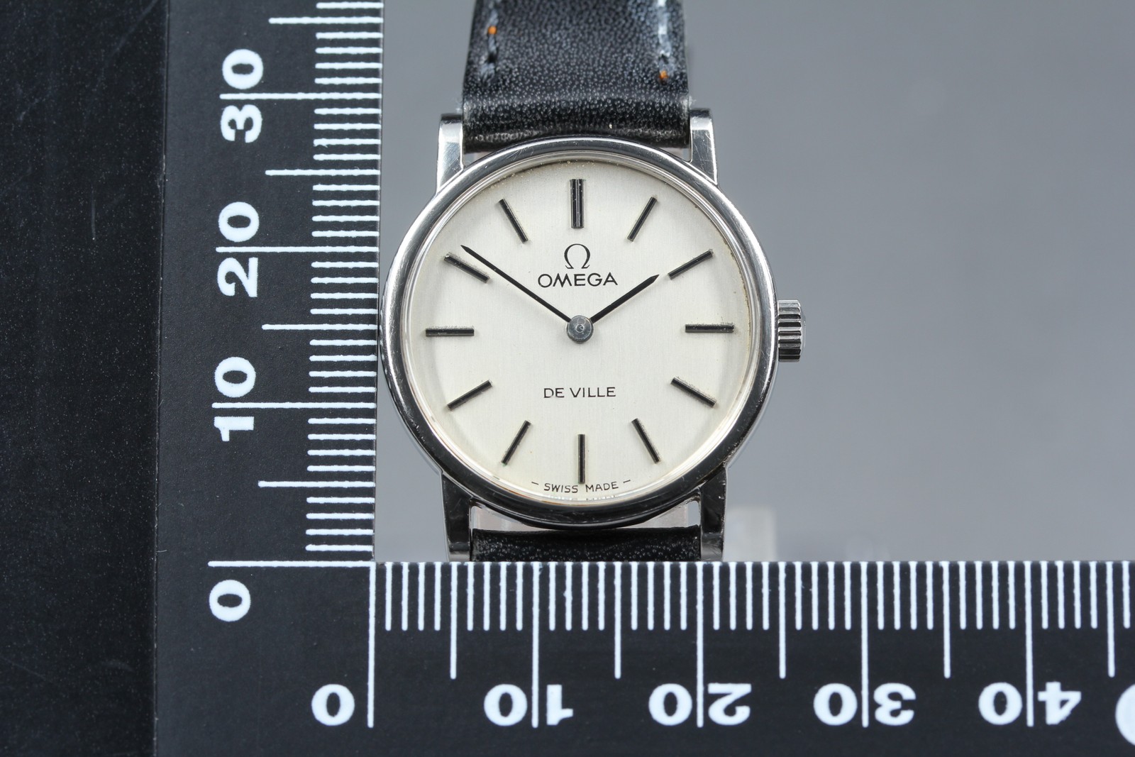 Vintage Omega De Ville Cal.625 Silver Dial 24.7mm Women’s Manual Watch [N MINT]