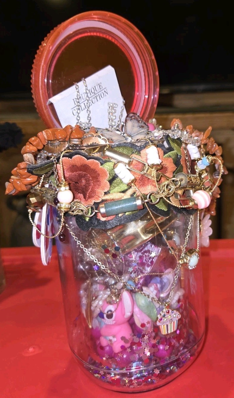 PINK💝PARADISE~MYSTERY JEWELRY JAR~VINTAGE 2 NOW~PACKED FULL/WEARABLE PIECES