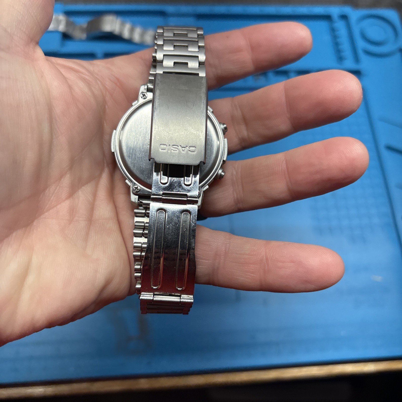 CASIO Illuminator 1817 W-92H Alarm Quartz Digital Watch New Battery