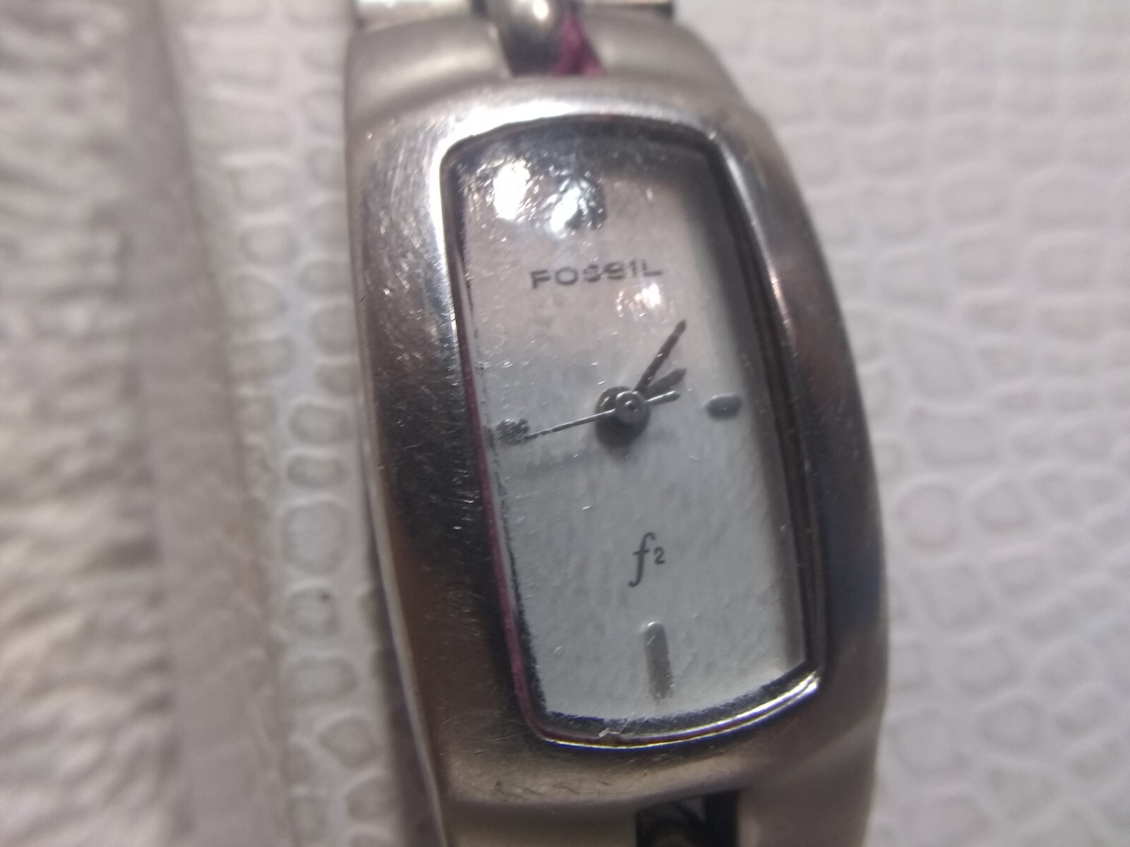 Fossil F2 ES-9833 Quartz Watch Silver Dial Stainless Bracelet Band New Bat Good