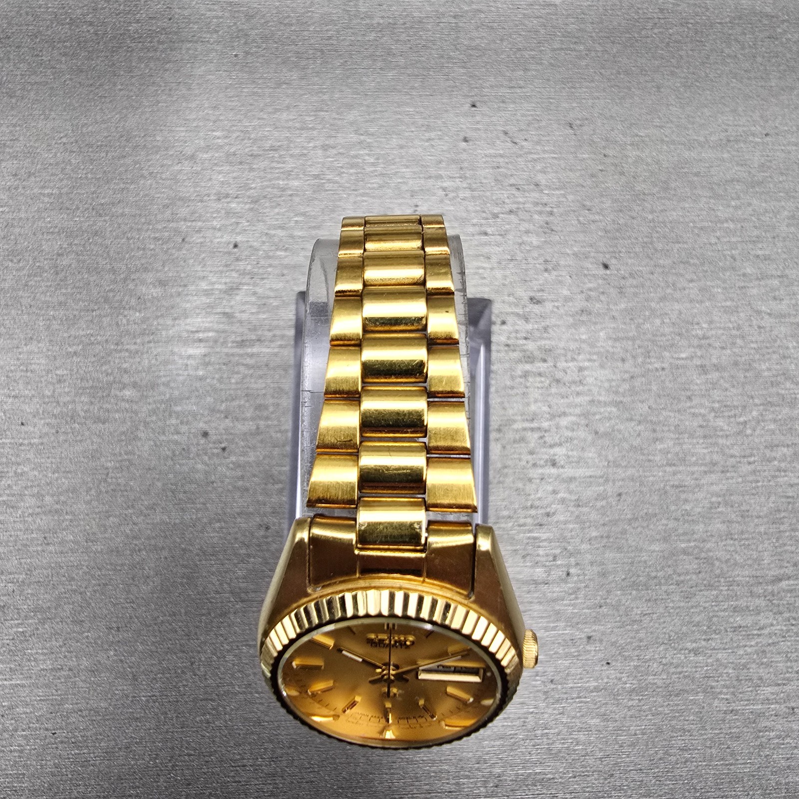 Seiko SQ Watch Women 24mm Gold Dial Gold Tone Daydate Round 2A23-0039 New Batt