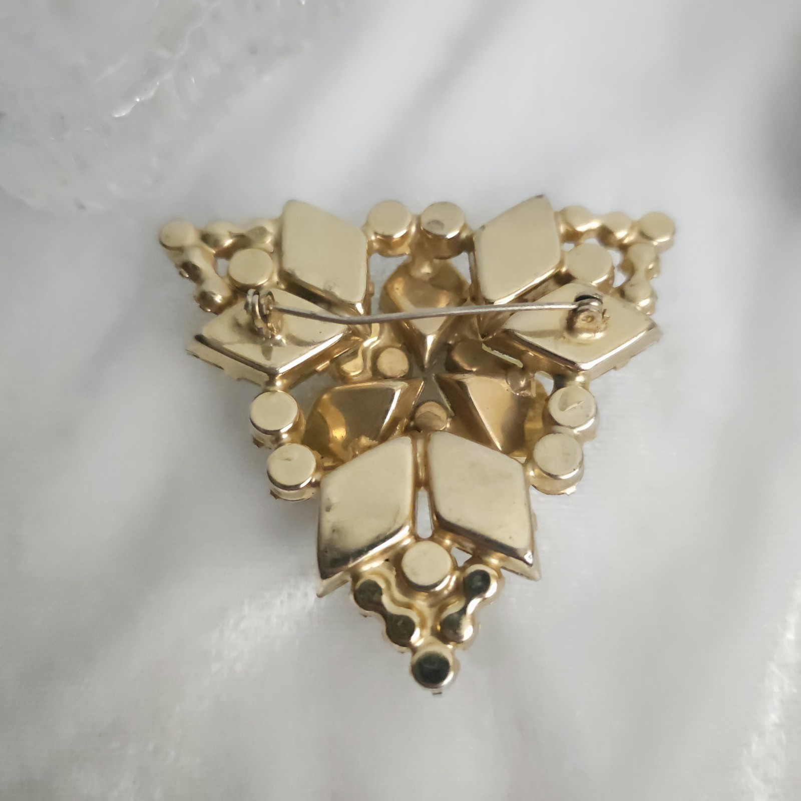 Vtg JULIANA D&E Yellow Jonquil Frosted Kite Rhinestone Set Link Bracelet Brooch