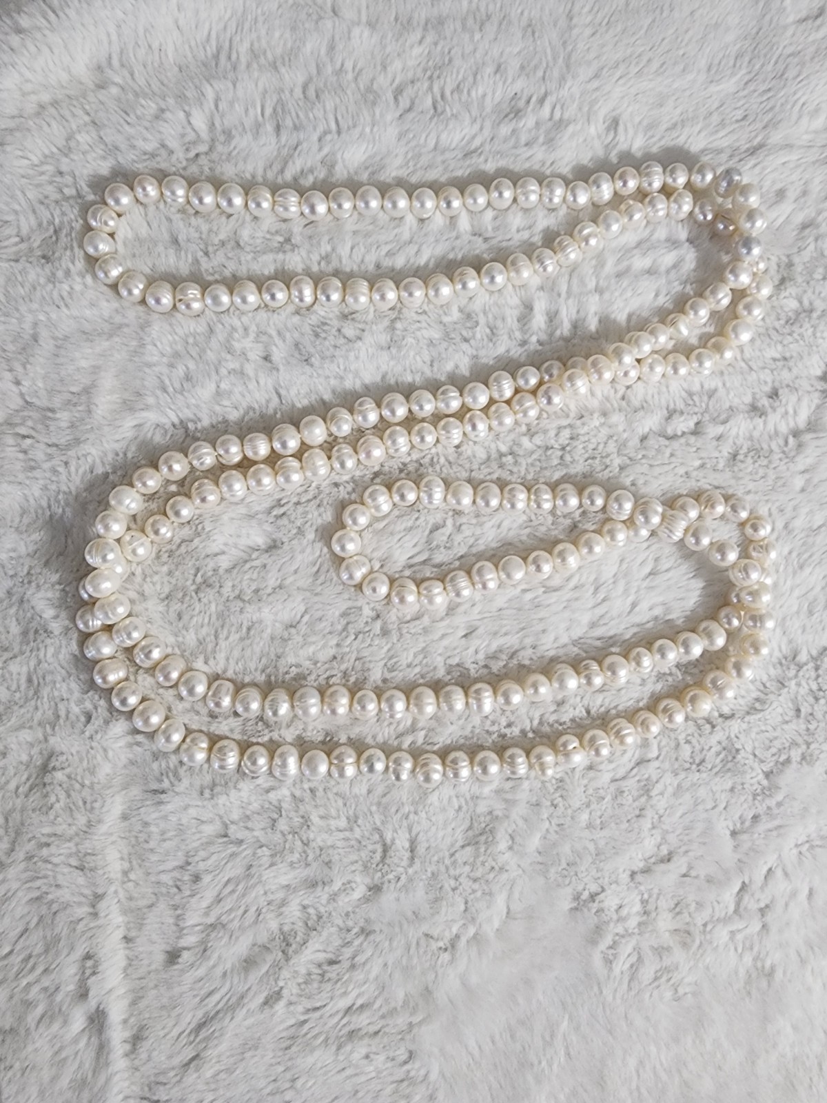 XL vintage white freshwater pearl necklace. 180 cm long.