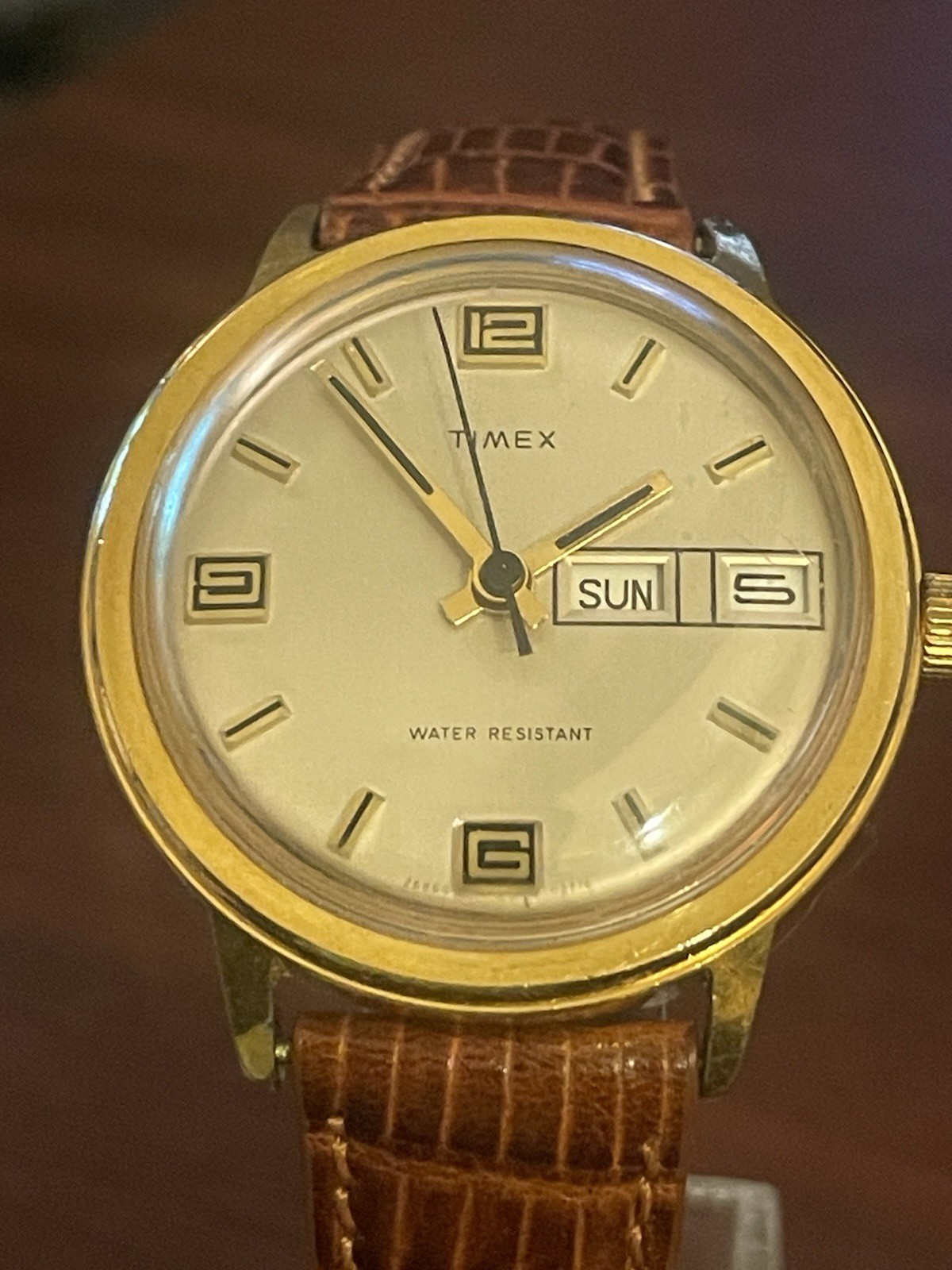 Vintage Timex Day Date Mens Retro Dress Watch Gold Tone Silver Sunburst Dial