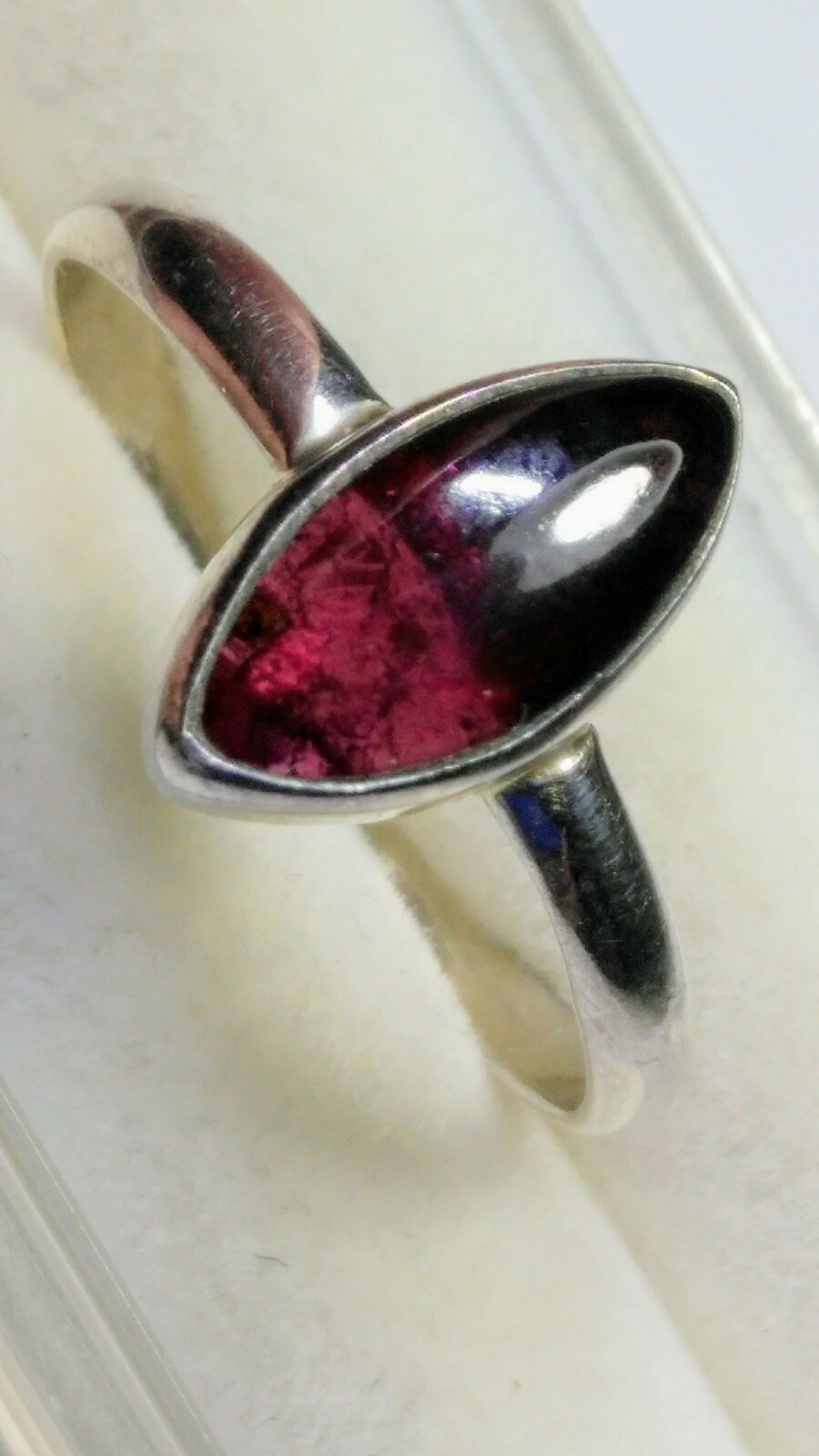 LOVELY UNTREATED NATURAL GARNET IN STERLING SILVER RING SIZE 9.0-9.25