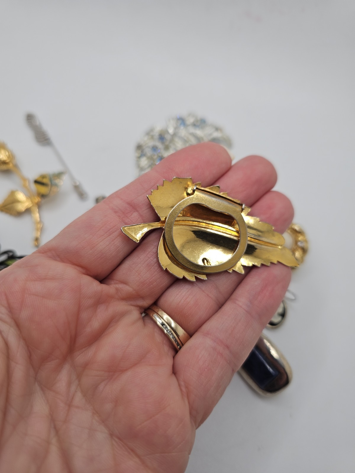 Vintage Junk Jewelry Brooch Earrings Lot