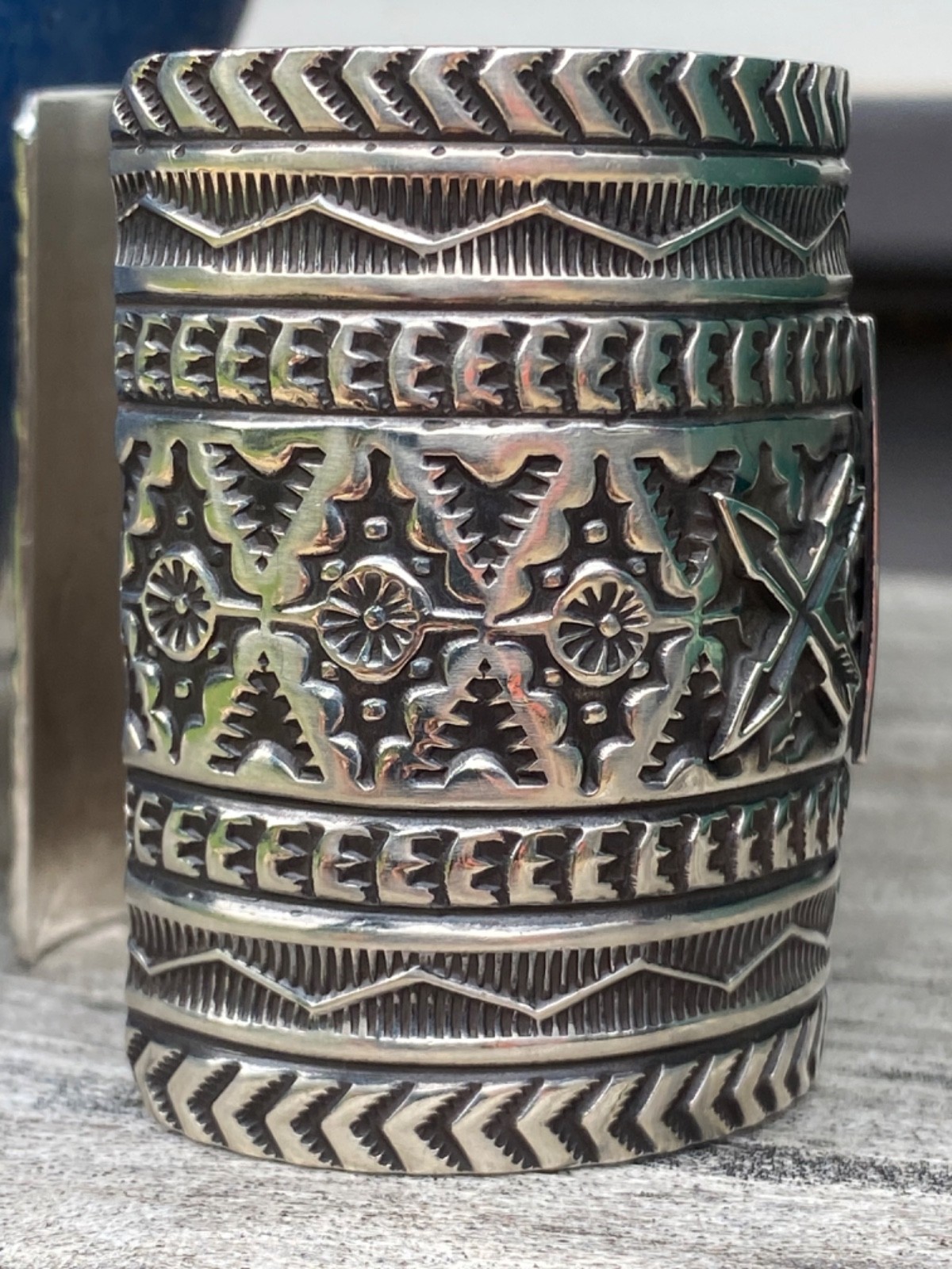 MINT CONDITION Navajo Sunshine Reeves Thunderbird Solid 925 Cuff Bracelet WIDE!!