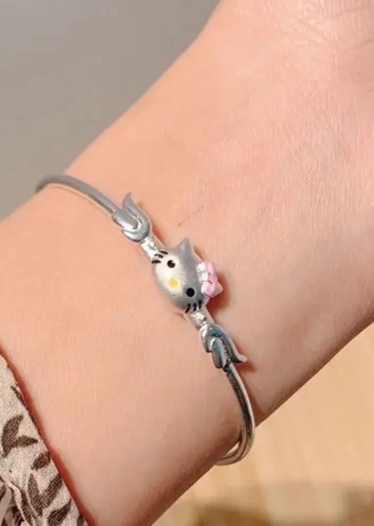 Sanrio Charming Hello Kitty Angel Design Bracelet