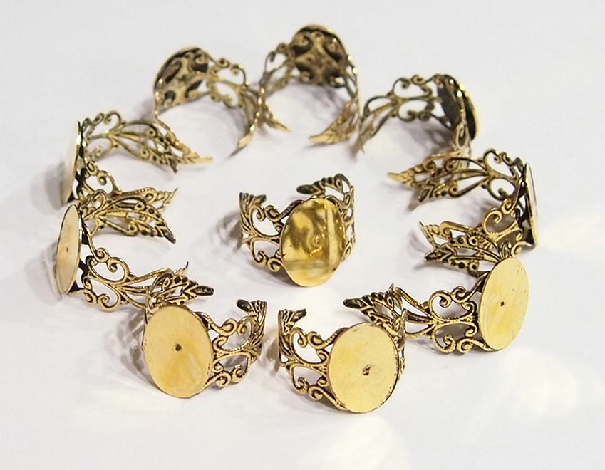 30 of 18x13mm Antique Gold Adjustable Flat Face Victorian Scroll Ring Settings