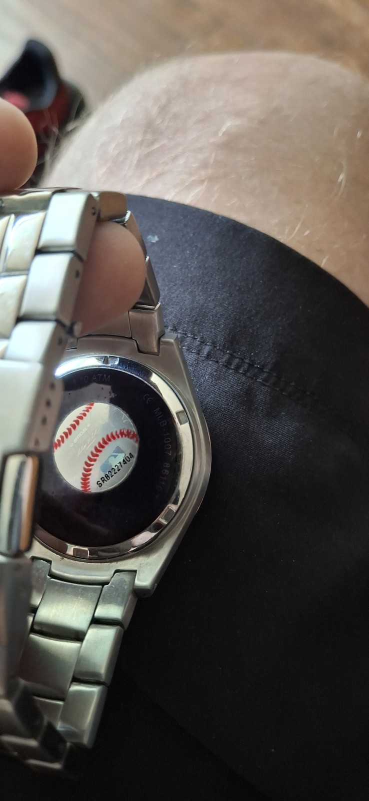 Fossil Texas Rangers MLB-1007 Defender Watch Men’s Vintage. Original Tin