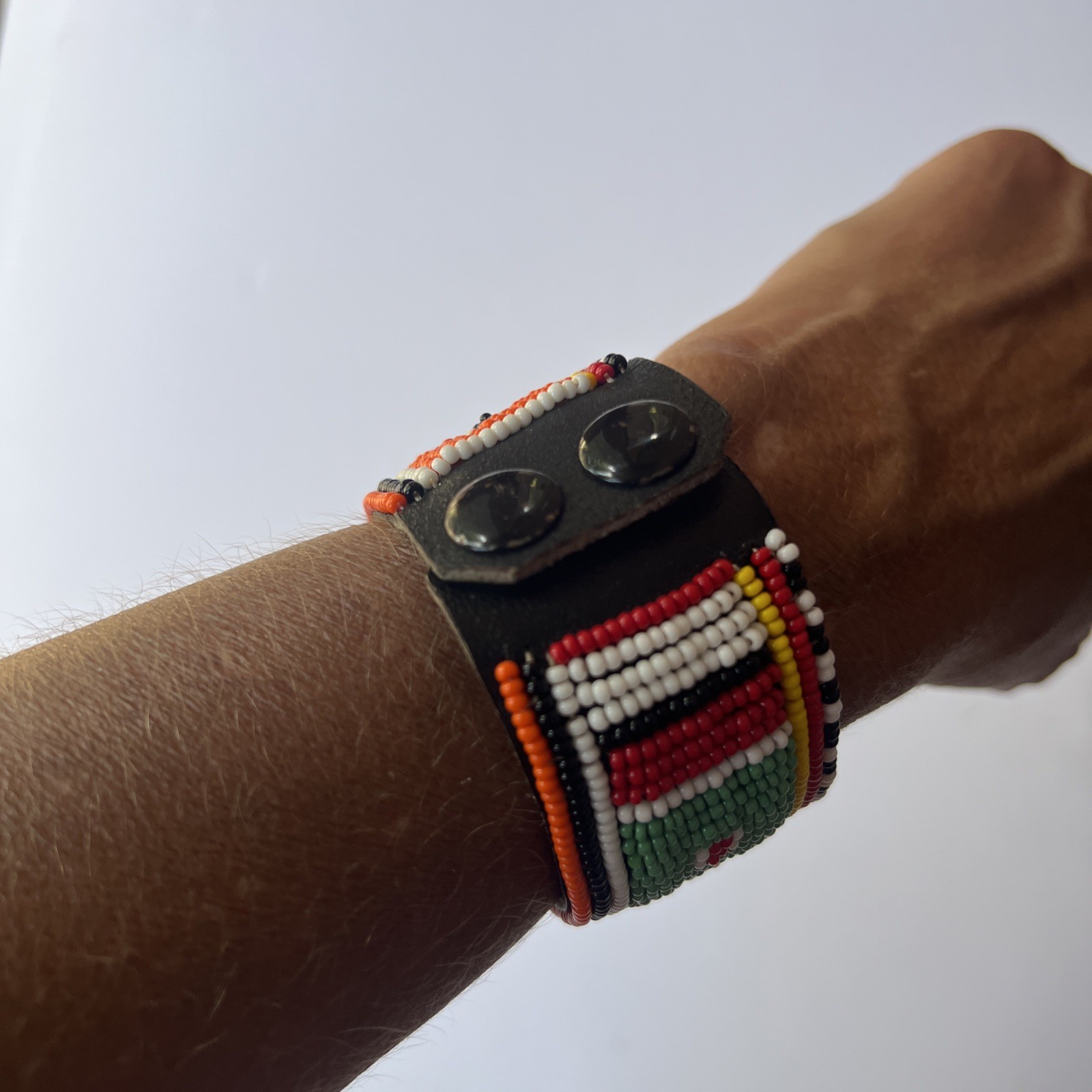 Maasai Seed Bead Leather Bracelet Cuff – Handmade Kenya Africa Snap Close EUC