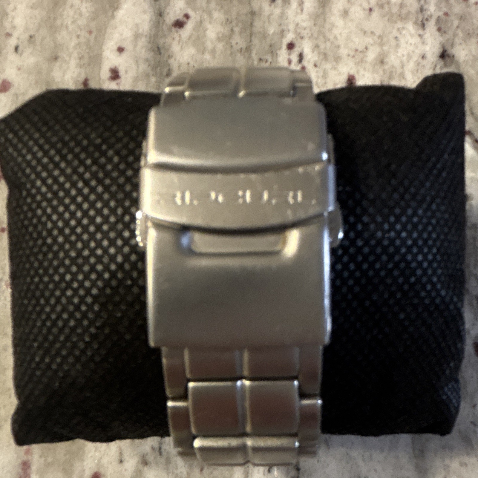 Rip Curl Quartz 35mm White Dial Date Silver Stainless Bracelet 100m