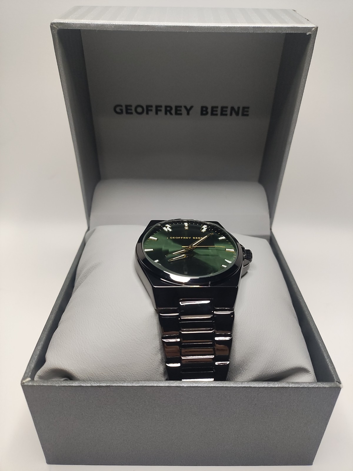 MEN’S Geoffrey Beene Forrest Green Beveled Glass Dial Watch GB8224GU New OOB