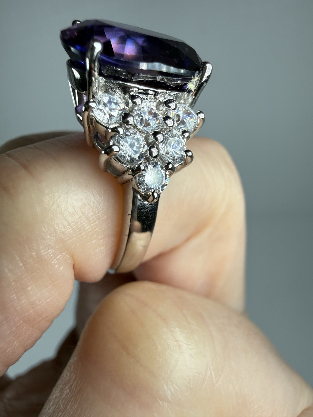Sterling Silver Ring Size 7.75 Clear And Gorgeous Large Purple Faceted Stone