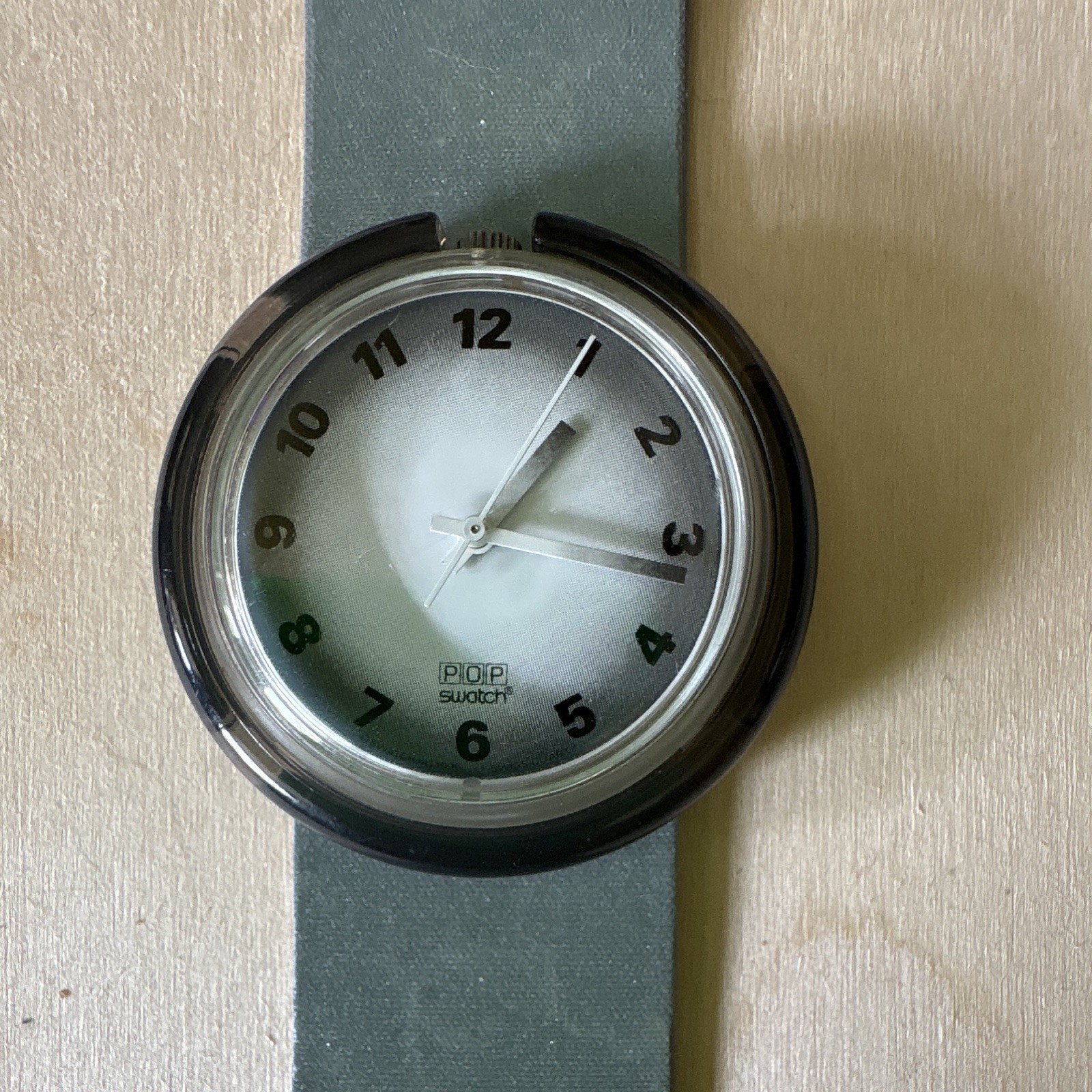 1996 Midi Pop Swatch GREY PEARL PMK116 – original box 32mm – works