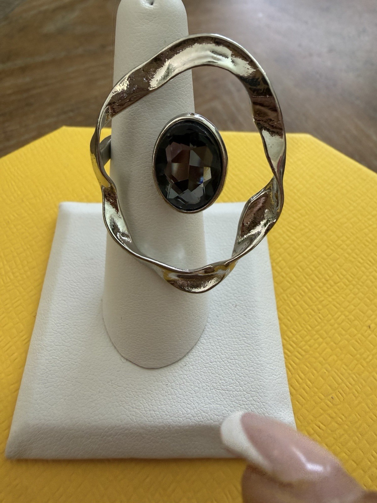 Silver Tone Cocktail Ring Oval Black Stone Bezel Setting Size 7