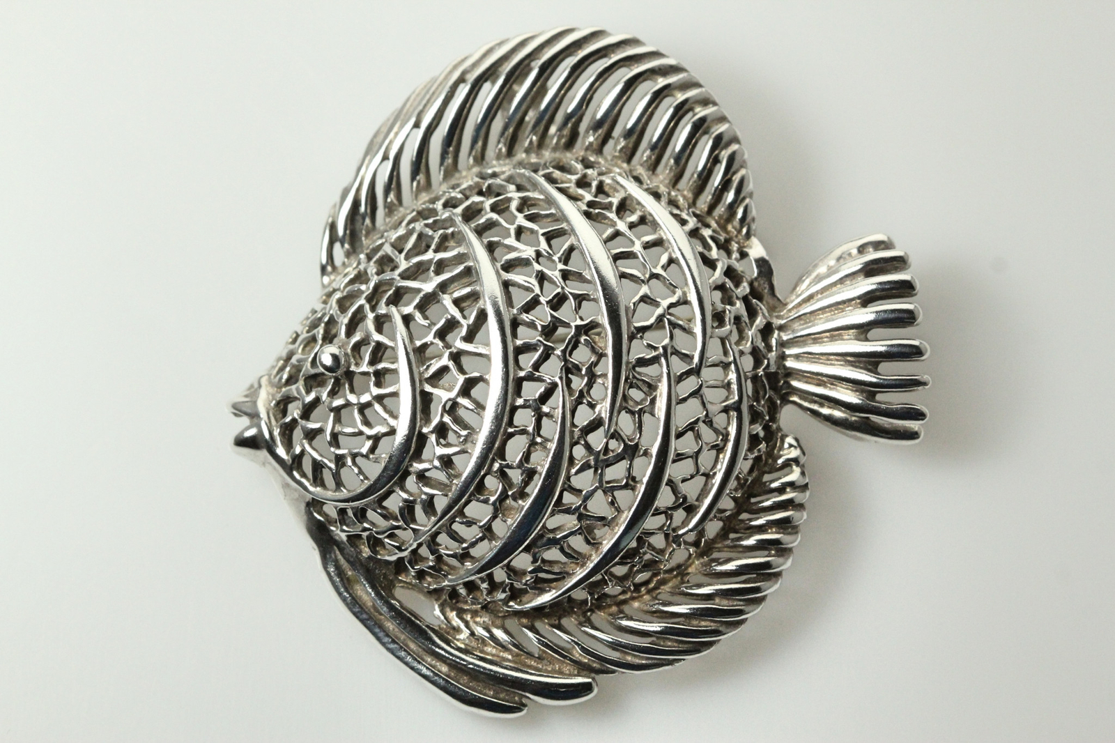 925 Sterling Silver Filigree Fish Pin & Pendant 28.1 Grams (PEN7023)