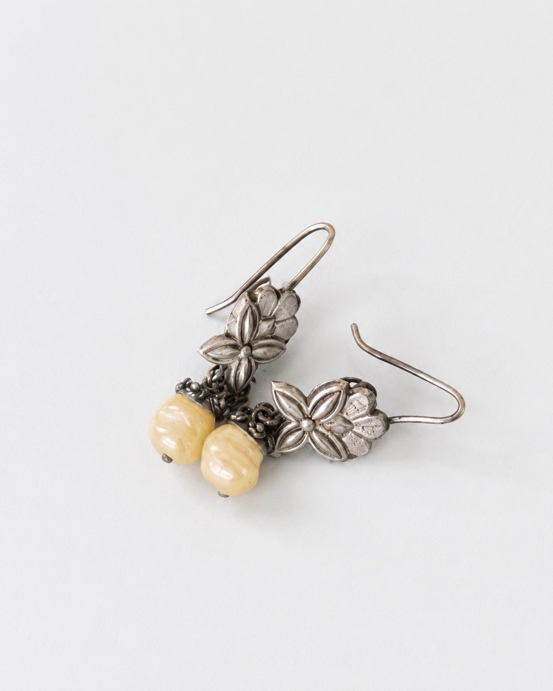 Vintage 925 Sterling Silver Floral Peach Freshwater Pearl Dangle Earrings