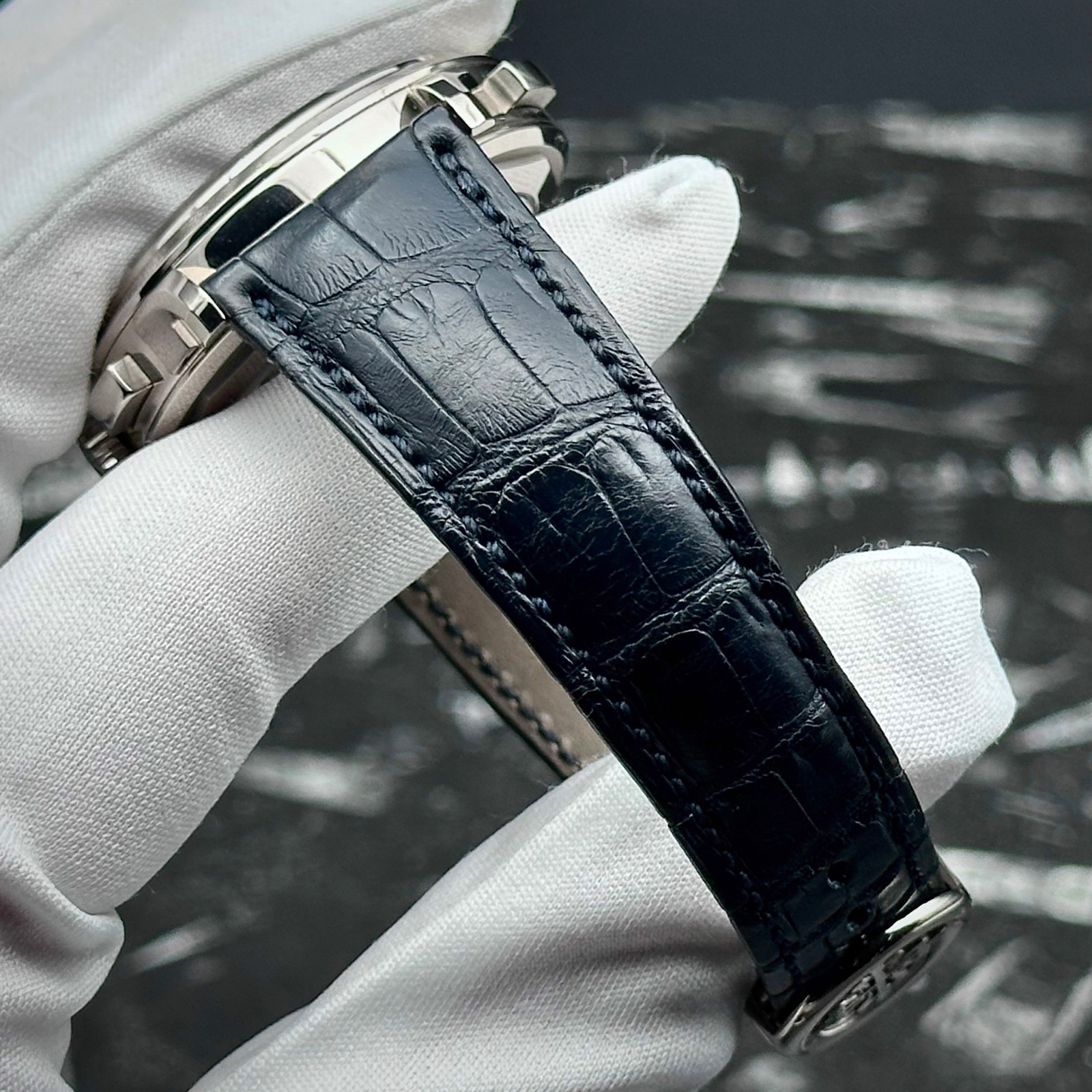 Patek Philippe World Time Flyback Chronograph 5930G White Gold Complete 39.5mm