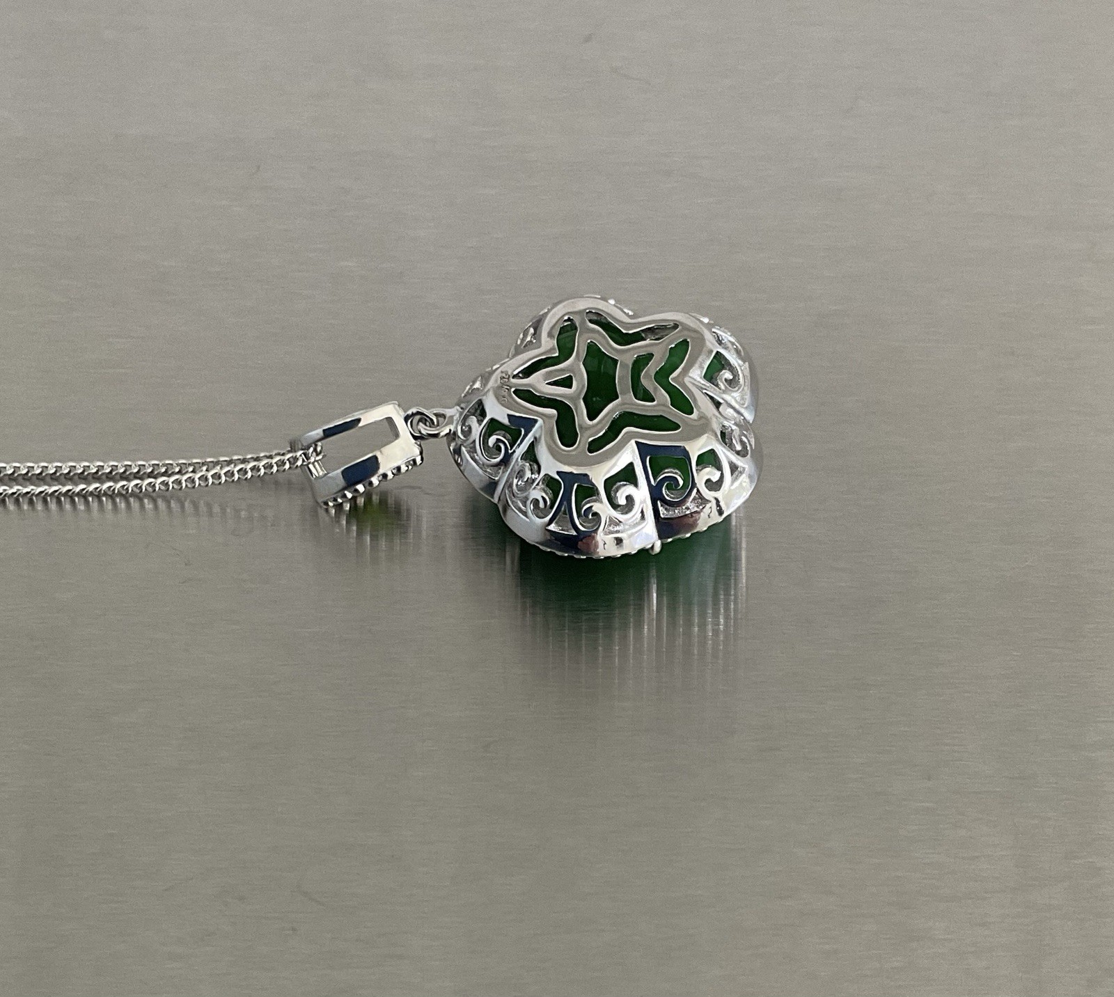 Green Jade Chrome Diopside Floral Pendant Necklace 925 Sterling Silver 18″ Chain