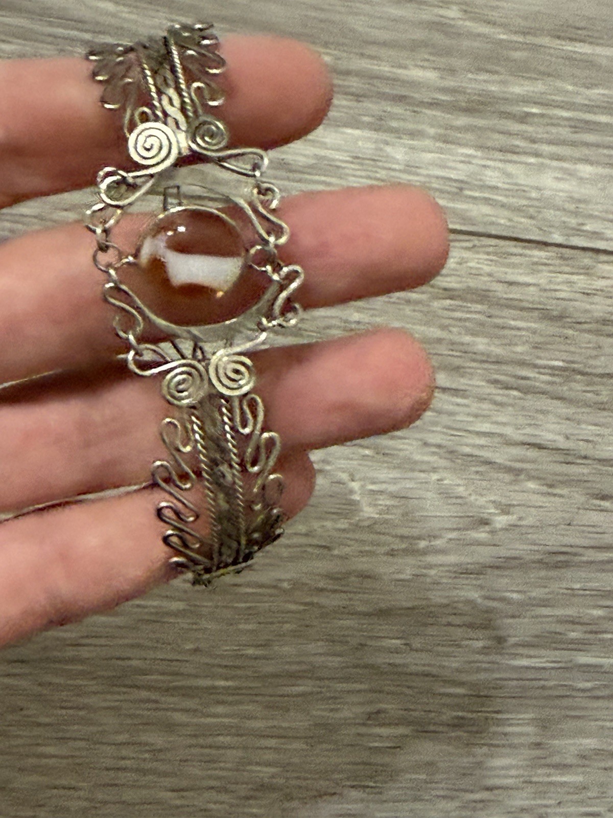 Silver Tone Wire Wrap Cable Chain Bracelet Round Brown & White Stone, 7in