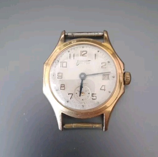 Vintage VOSTOK cal. 2605. USSR 60 Vostok wrist watch 17 Jewels Gold Plated.