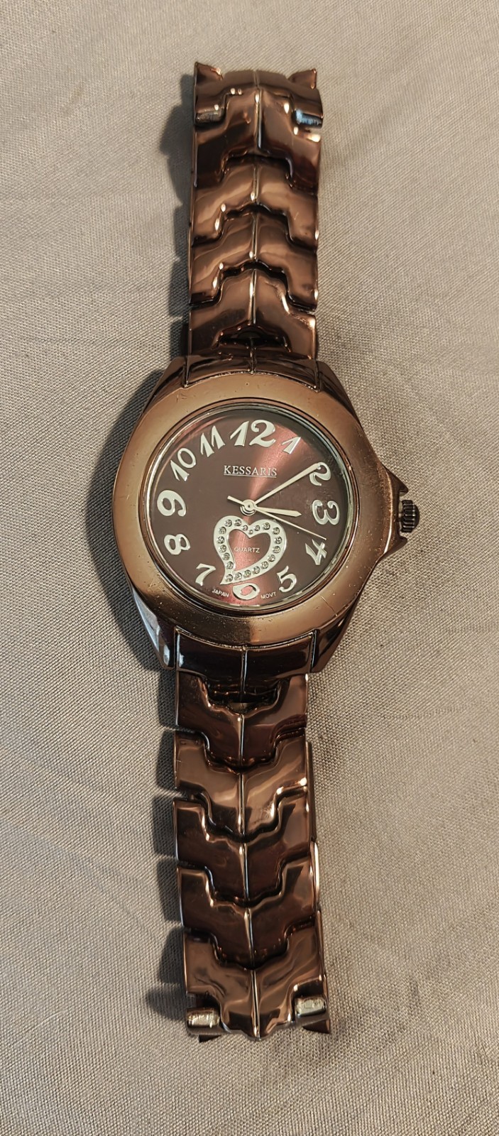 KESSARIS JCR760B Women’s Quartz Analog Heart Dial Brown/Silver Bracelet