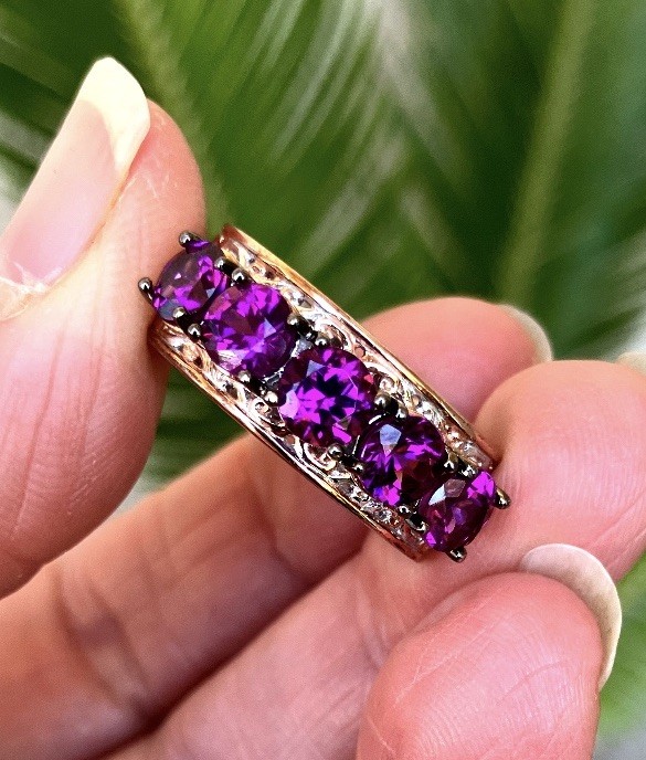 Gems En Vouge Micheal Valitutti 925 SS Gold Embraced Grape Garnet Ring