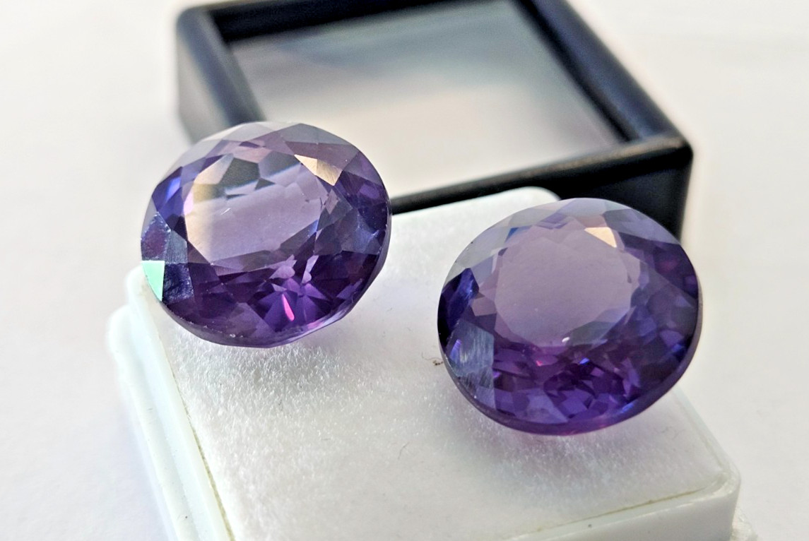 Round Cut Alexandrite 28-30 Ct Colour Change Pair Gemstone For Earring Making