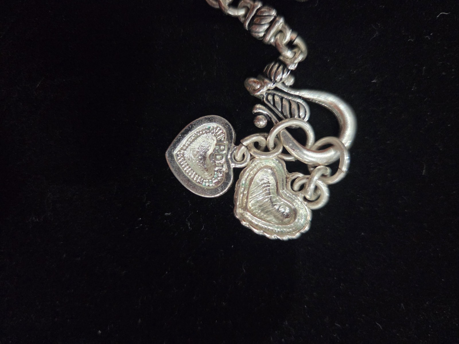 Premier Designs Inc Silver Tone Toggle Closure Heart Charm’s Necklace 16″.